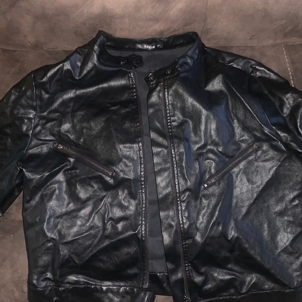 Black Leather Jacket🖤